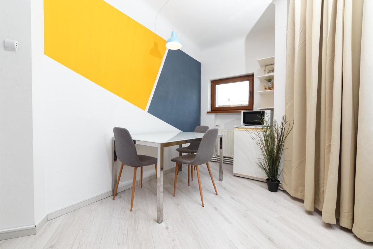 Color Apartments Franceza St Bukarest Exterior foto