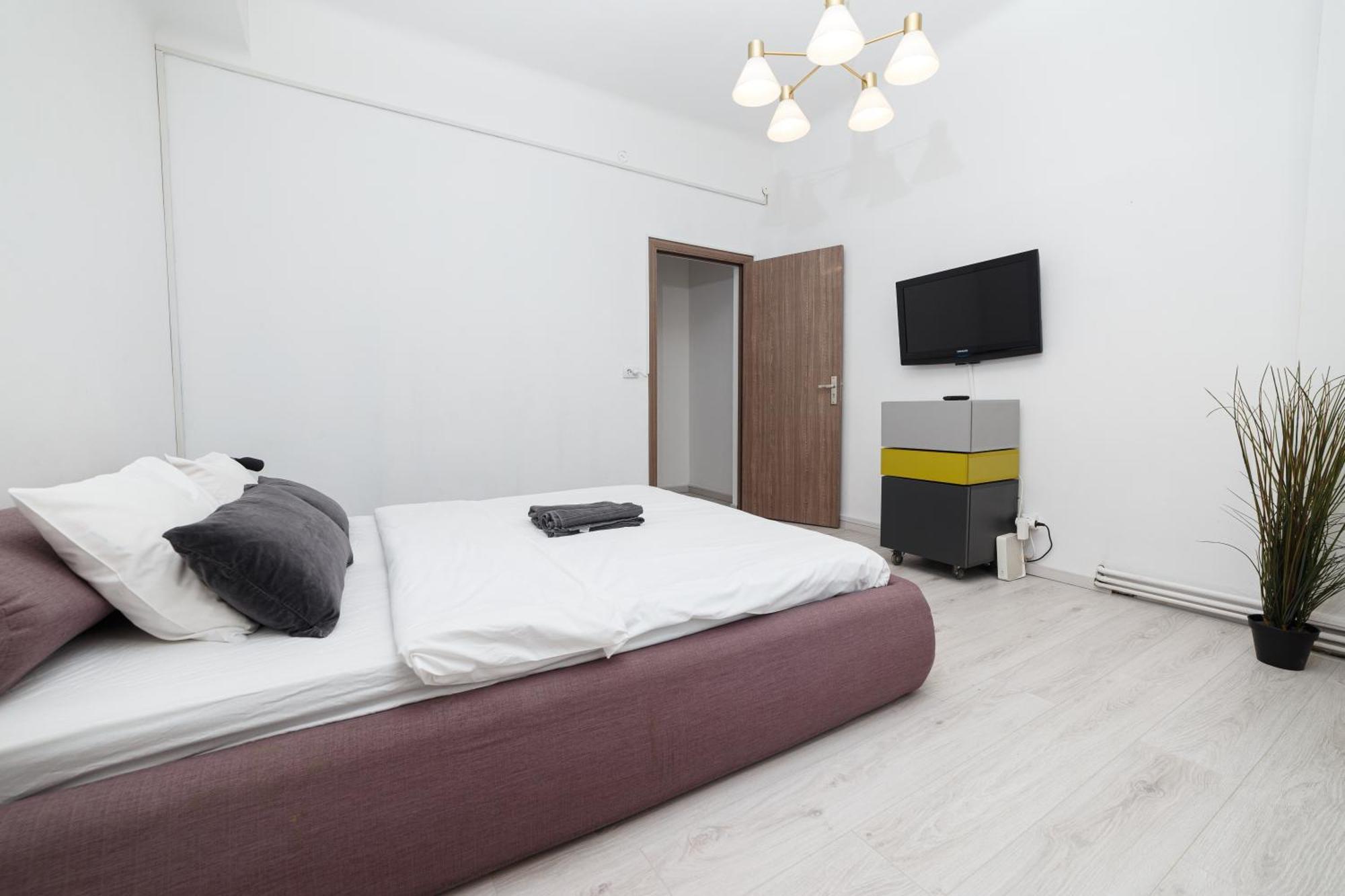 Color Apartments Franceza St Bukarest Exterior foto