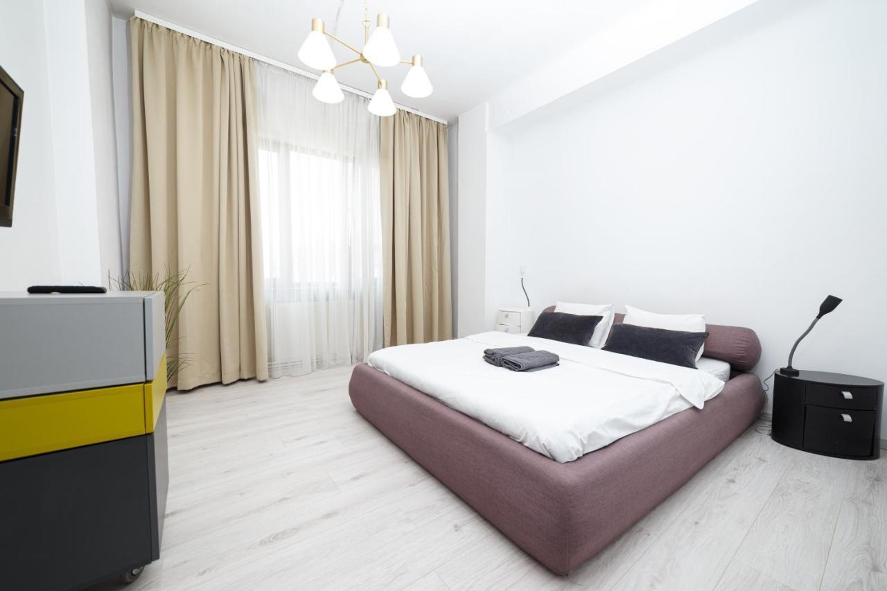 Color Apartments Franceza St Bukarest Exterior foto