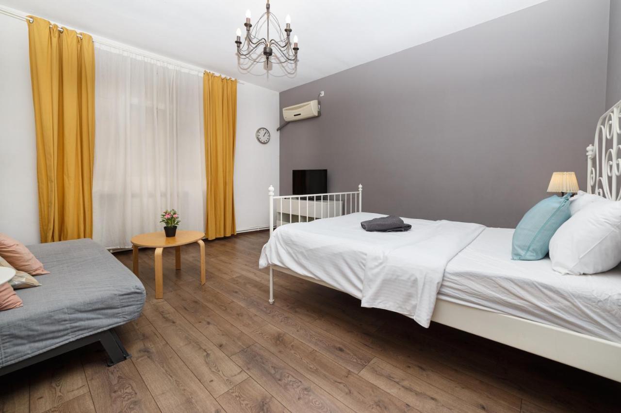 Color Apartments Franceza St Bukarest Exterior foto
